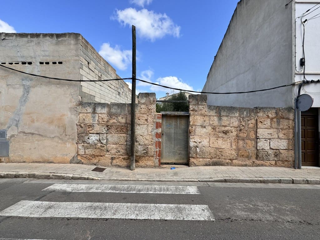 Grunde uden byggetilladelser til salg i Sa Pobla - € 200.000 (Ref: 8313633)