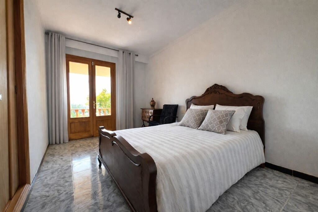 3 slaapkamer Finca/Landhuis te koop in Lloseta - € 750.000 (Ref: 8370672)