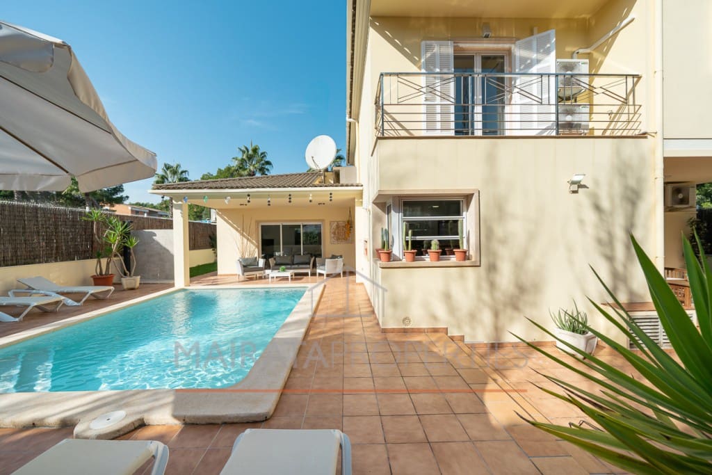 4 soveværelse Villa til salg i Ca'n Picafort med swimmingpool - € 1.600.000 (Ref: 8648071)