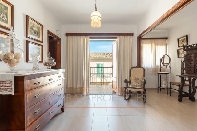 3 soveværelse Byhus til salg i Lloseta med garage - € 690.000 (Ref: 8821788)