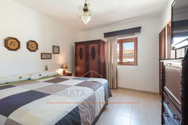 3 soveværelse Byhus til salg i Lloseta med garage - € 690.000 (Ref: 8821788)