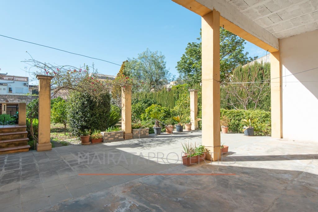 3 soveværelse Byhus til salg i Lloseta med garage - € 690.000 (Ref: 8821788)