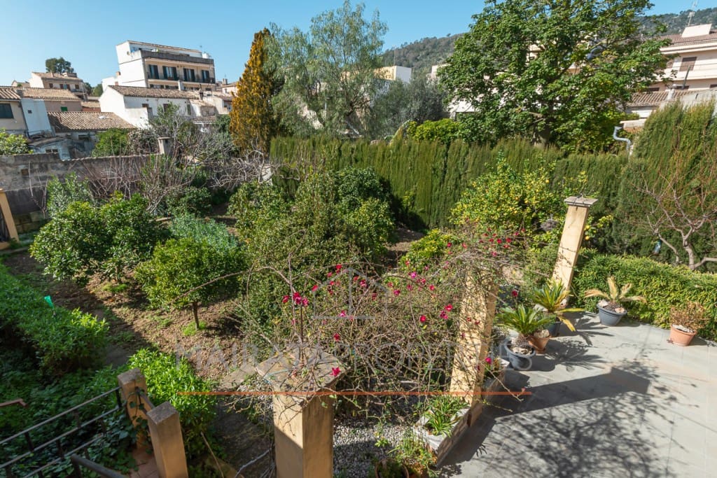 3 soveværelse Byhus til salg i Lloseta med garage - € 690.000 (Ref: 8821788)