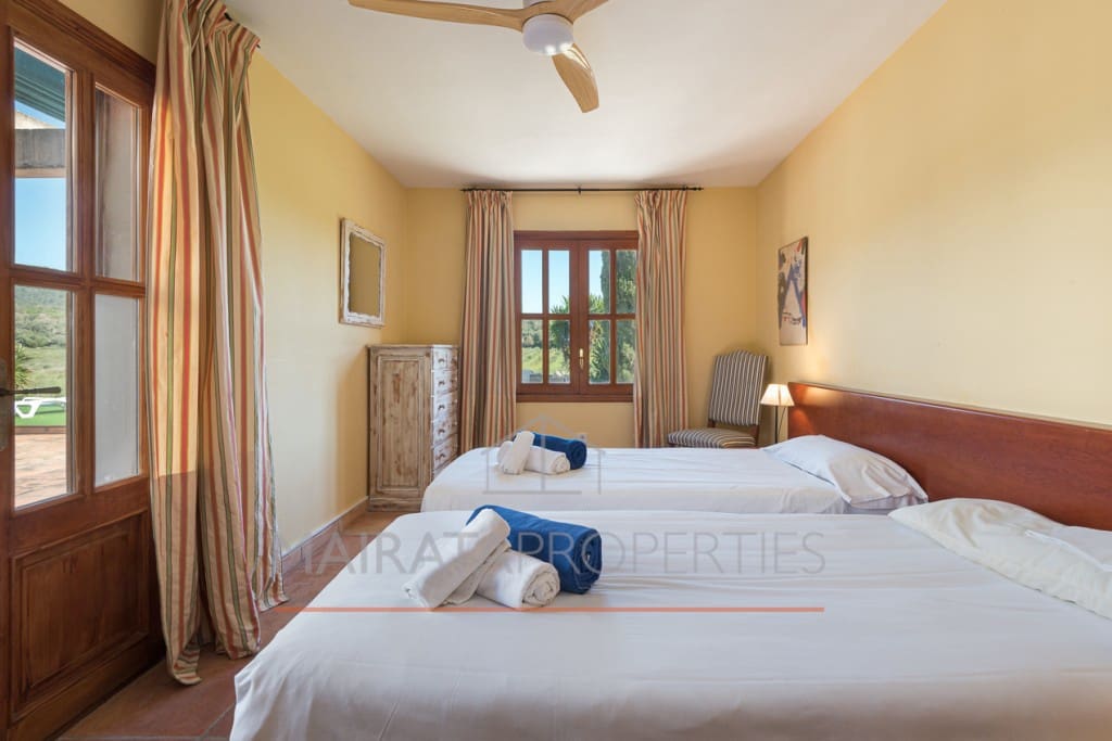 3 soveværelse Finca/Landehus til salg i Felanitx med swimmingpool - € 2.100.000 (Ref: 8956951)