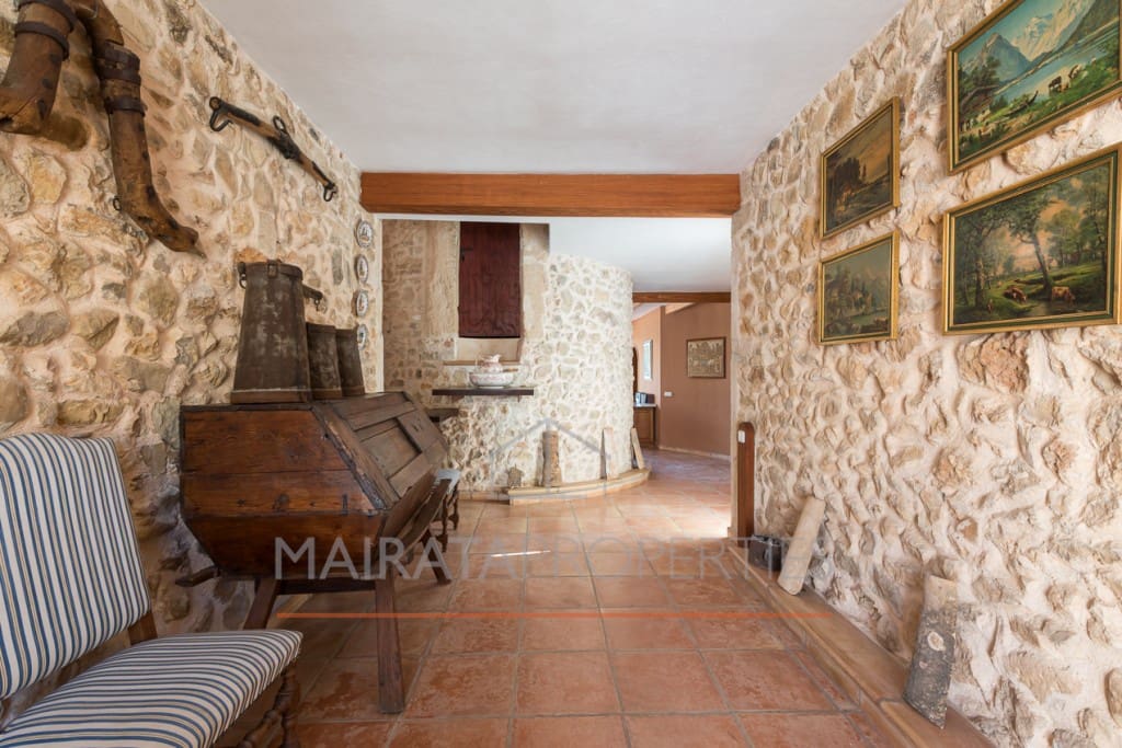 3 soveværelse Finca/Landehus til salg i Felanitx med swimmingpool - € 2.100.000 (Ref: 8956951)