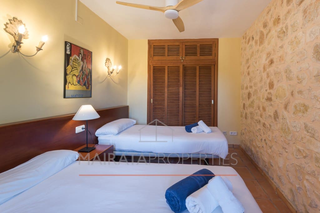 3 soveværelse Finca/Landehus til salg i Felanitx med swimmingpool - € 2.100.000 (Ref: 8956951)