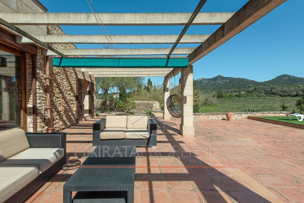 3 soveværelse Finca/Landehus til salg i Felanitx med swimmingpool - € 2.100.000 (Ref: 8956951)