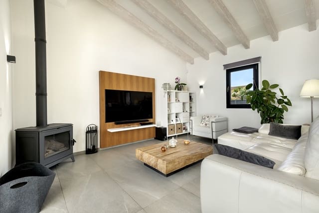 3 soveværelse Villa til salg i Sa Pobla med swimmingpool - € 1.490.000 (Ref: 9036401)