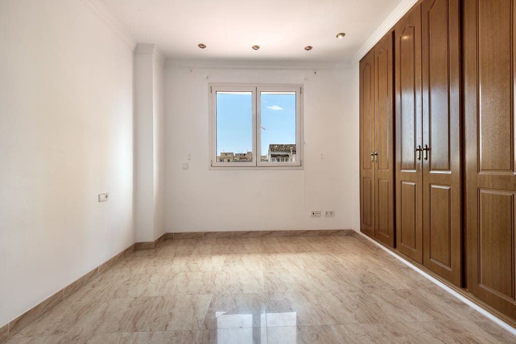 Chalet de 5 habitaciones en Palma de Mallorca en venta - 915.000 € (Ref: 9151768)