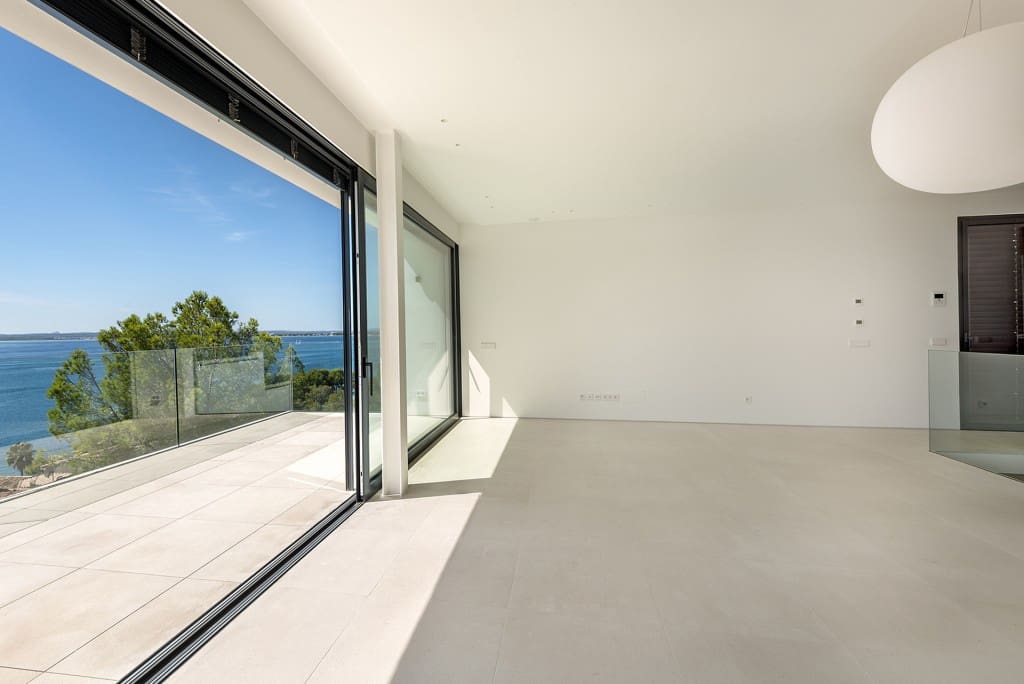 4 bedroom Villa for sale in Alcudia with pool - € 2,650,000 (Ref: 9242957)