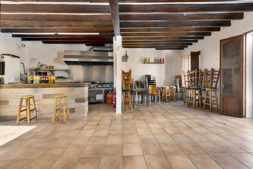 4 soveværelse Villa til salg i Campanet - € 375.000 (Ref: 9246489)