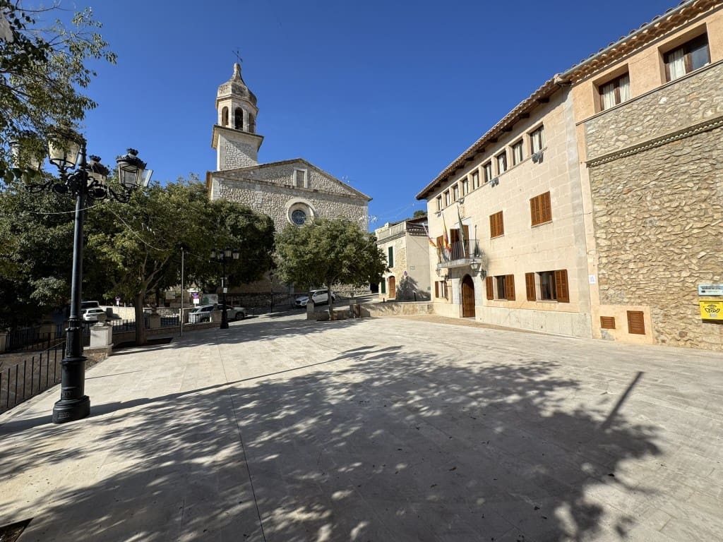 Mark till salu i Mancor de la Vall - 460 000 € (Ref: 9303222)