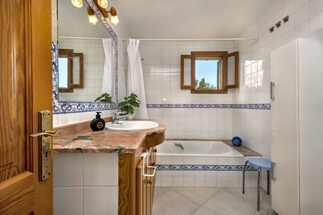 5 makuuhuone Maalaistalo myytävänä paikassa Selva - 923 000 € (Ref: 9303223)