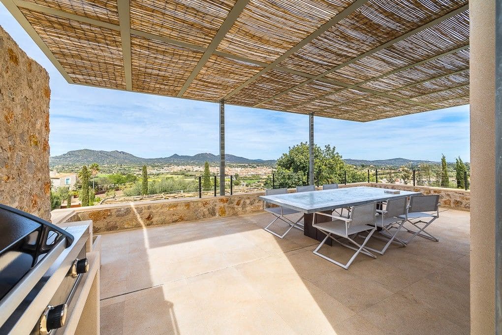 4 soveværelse Finca/Landehus til salg i Sant Llorenc des Cardassar med swimmingpool - € 2.690.000 (Ref: 9317541)