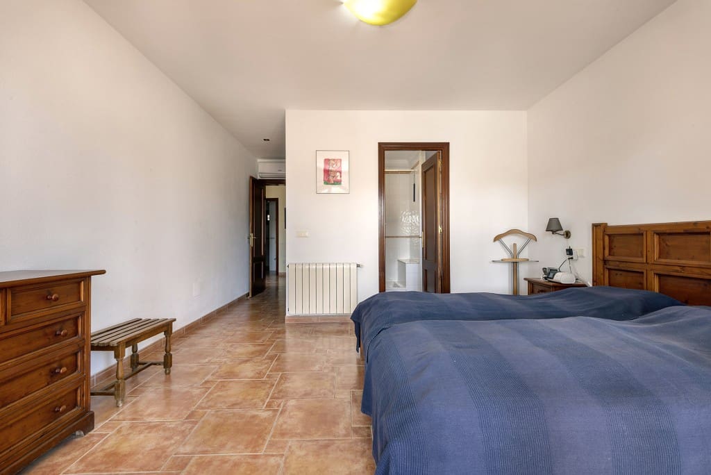 3 sypialnia Willa na sprzedaż w Alcudia z basenem garażem - 1 250 000 € (Ref: 9360348)