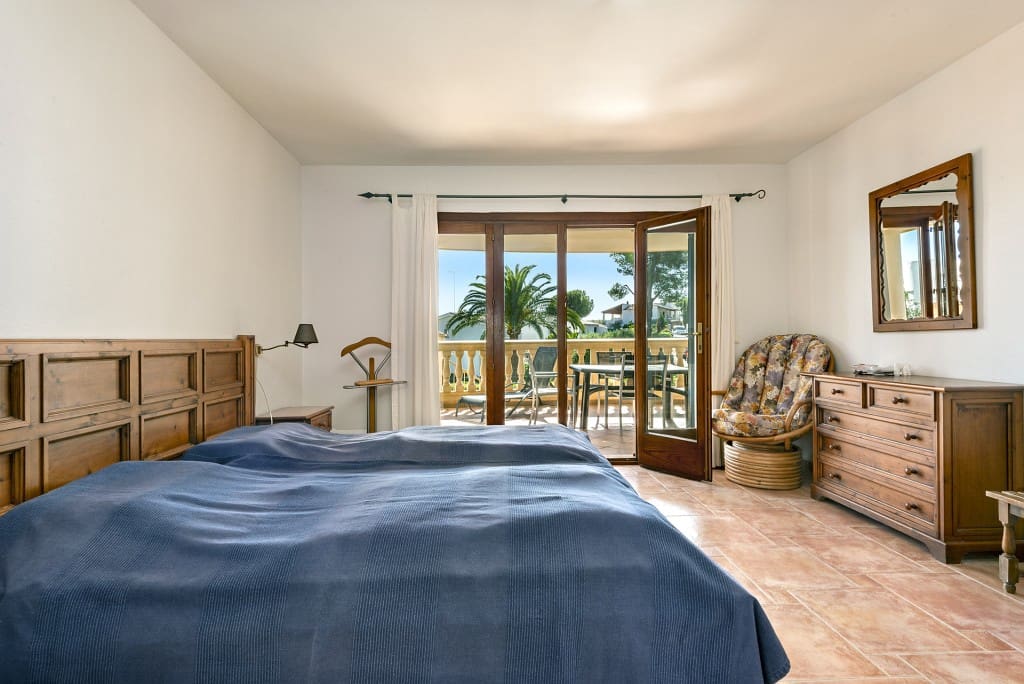 3 sypialnia Willa na sprzedaż w Alcudia z basenem garażem - 1 250 000 € (Ref: 9360348)