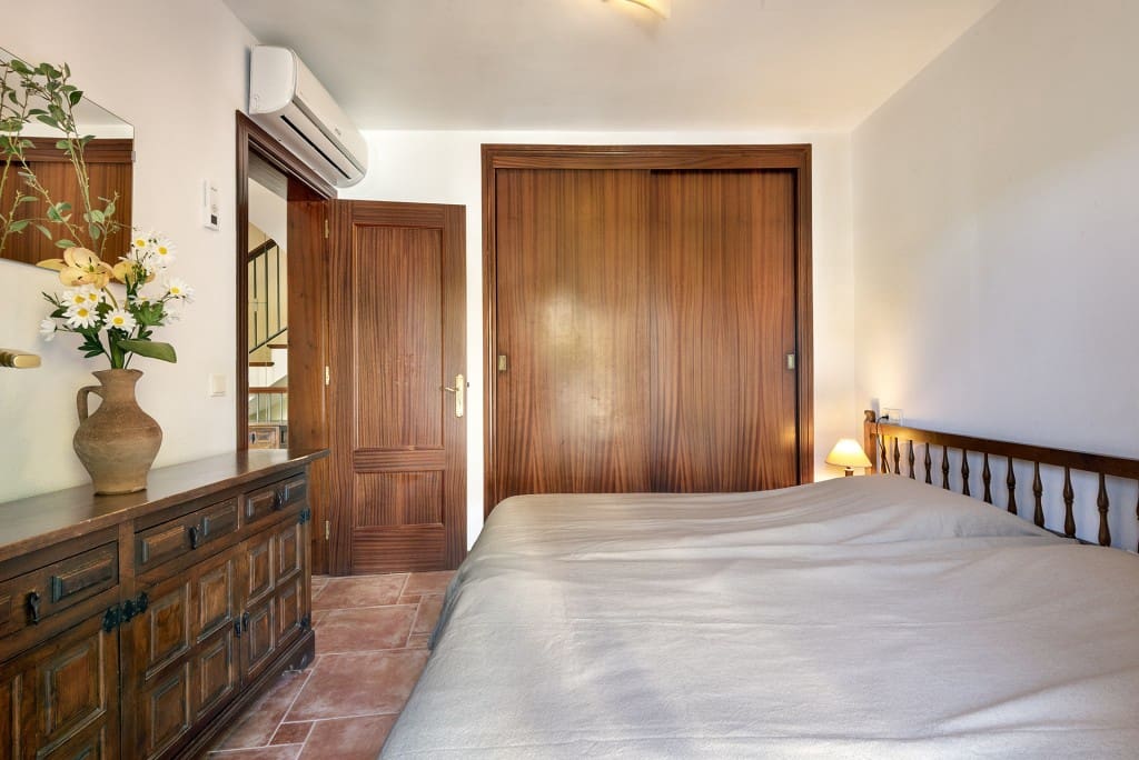 3 sypialnia Willa na sprzedaż w Alcudia z basenem garażem - 1 250 000 € (Ref: 9360348)