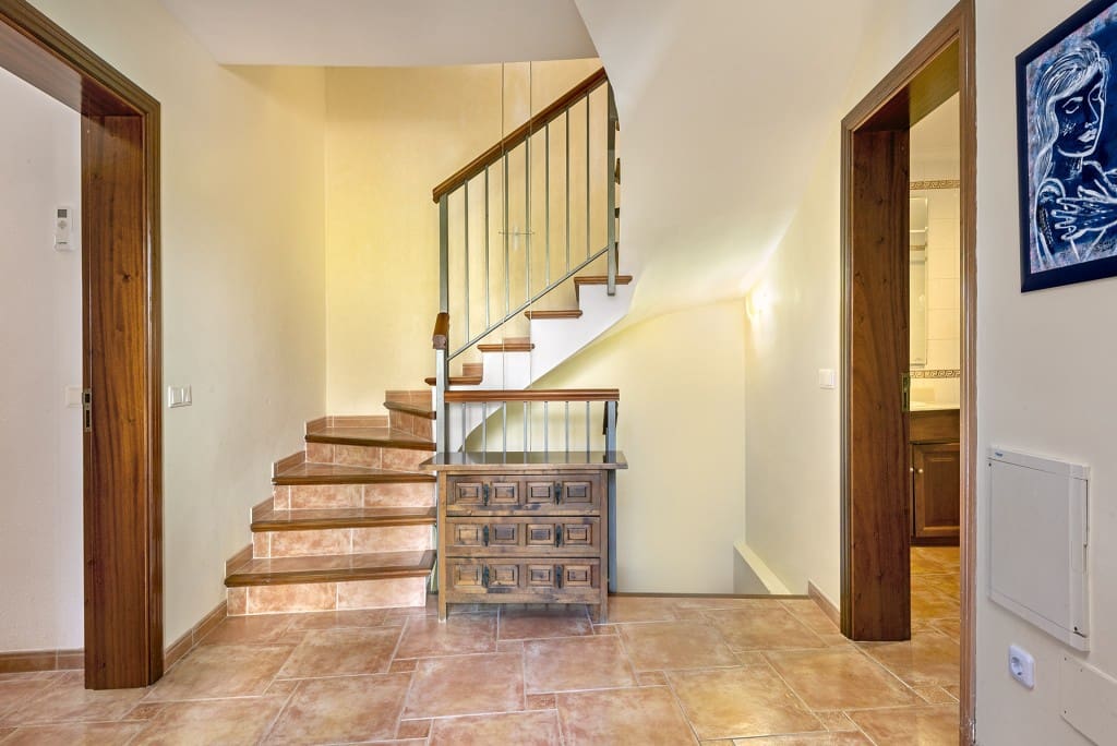 3 sypialnia Willa na sprzedaż w Alcudia z basenem garażem - 1 250 000 € (Ref: 9360348)