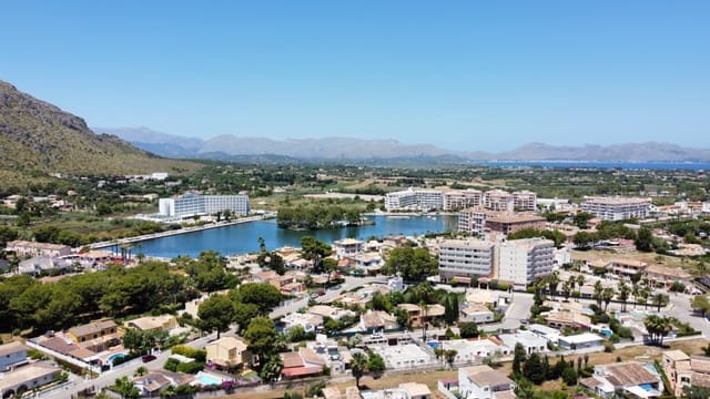 Grunde uden byggetilladelser til salg i Puerto de Alcudia, Alcúdia - € 1.500.000 (Ref: 9430821)