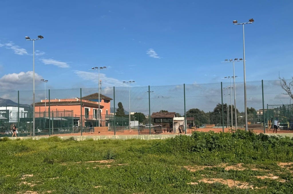 Ubebygd land til salgs i Marratxi - € 220 000 (Ref: 9512076)