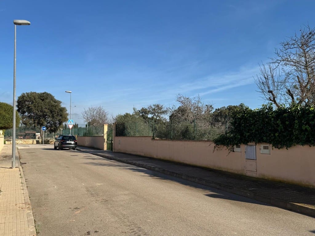 Ubebygd land til salgs i Marratxi - € 220 000 (Ref: 9512076)