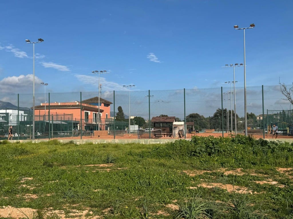 Ubebygd land til salgs i Marratxi - € 220 000 (Ref: 9512076)