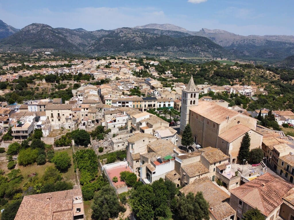 4 bedroom Finca/Country House for sale in Campanet with pool - € 420,000 (Ref: 9698128)