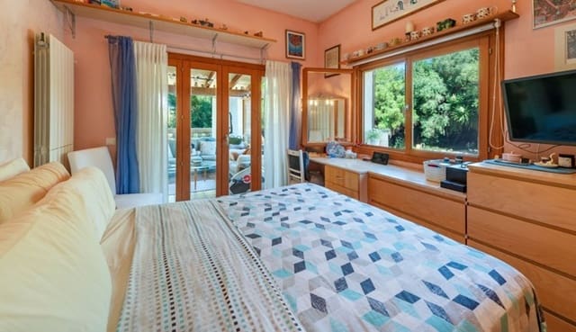 4 bedroom Finca/Country House for sale in Alcúdia with pool - € 1,495,000 (Ref: 9726351)