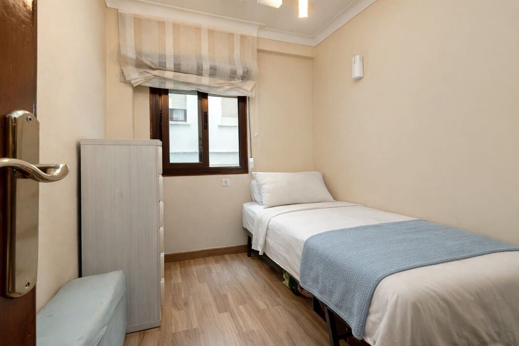 4 soveværelse Lejlighed til salg i Palma de Mallorca - € 325.000 (Ref: 9777780)