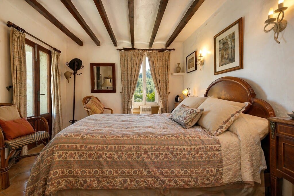 4 bedroom Finca/Country House for sale in Mancor de la Vall with pool - € 1,350,000 (Ref: 9790788)