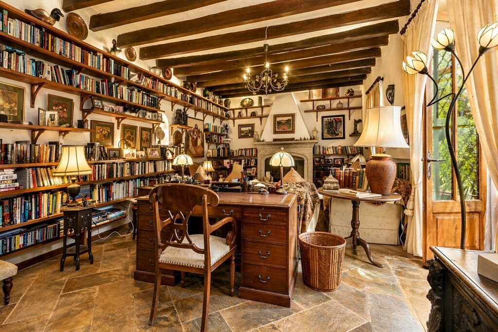 4 bedroom Finca/Country House for sale in Mancor de la Vall with pool - € 1,350,000 (Ref: 9790788)