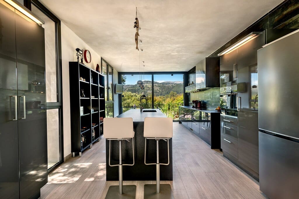 3 bedroom Villa for sale in Campanet with pool - € 1,750,000 (Ref: 9845178)