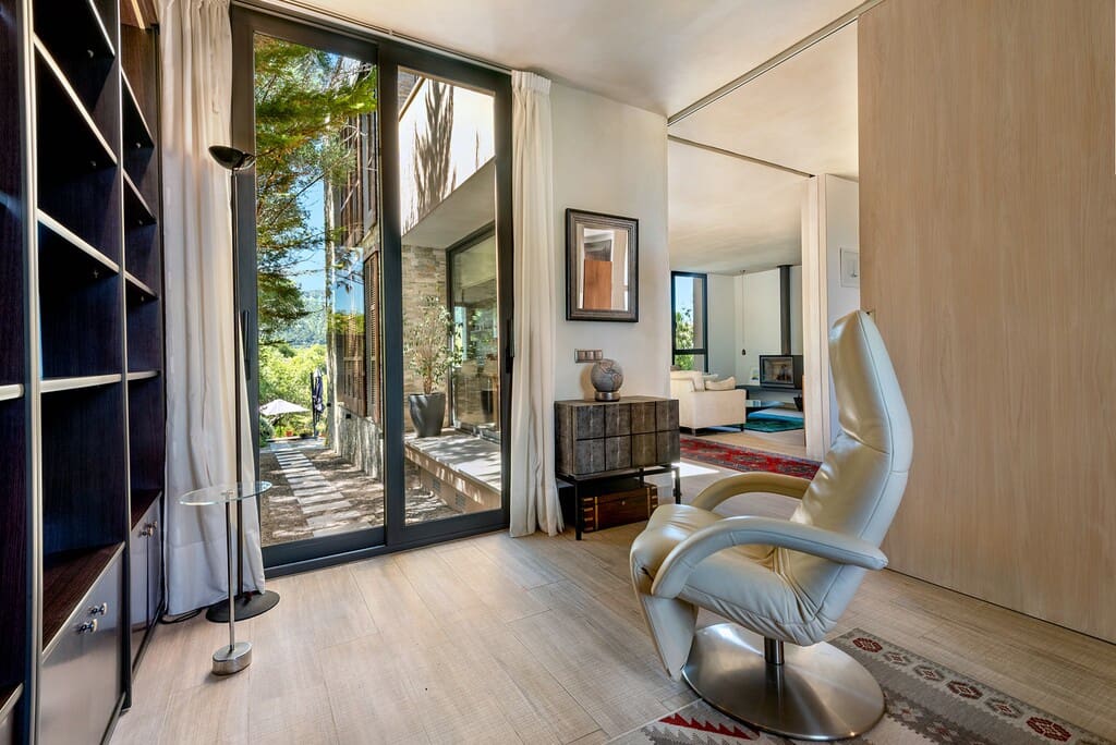 3 bedroom Villa for sale in Campanet with pool - € 1,750,000 (Ref: 9845178)