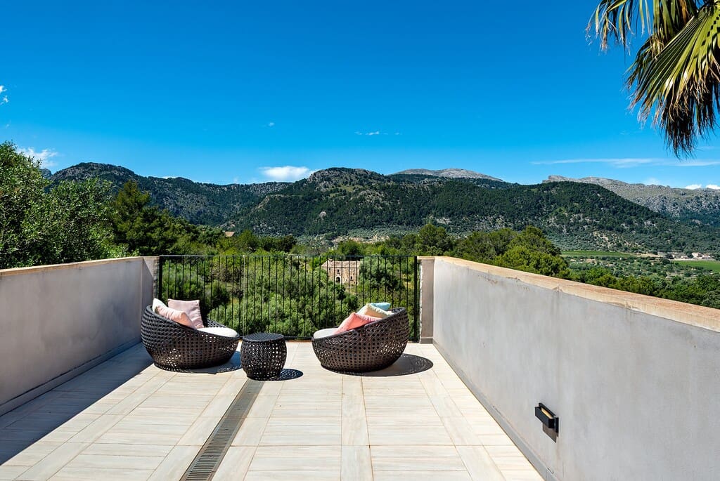 3 bedroom Villa for sale in Campanet with pool - € 1,750,000 (Ref: 9845178)