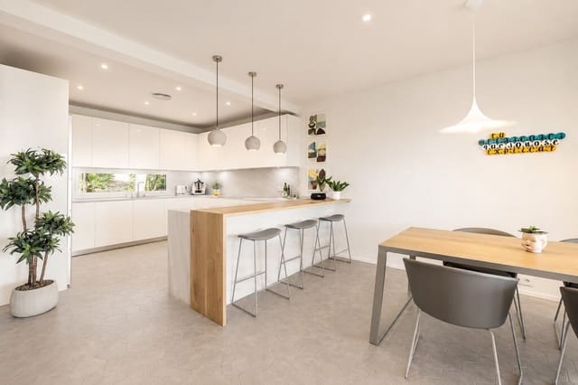 3 sypialnia Willa na sprzedaż w Alcúdia z garażem - 1 950 000 € (Ref: 9966285)