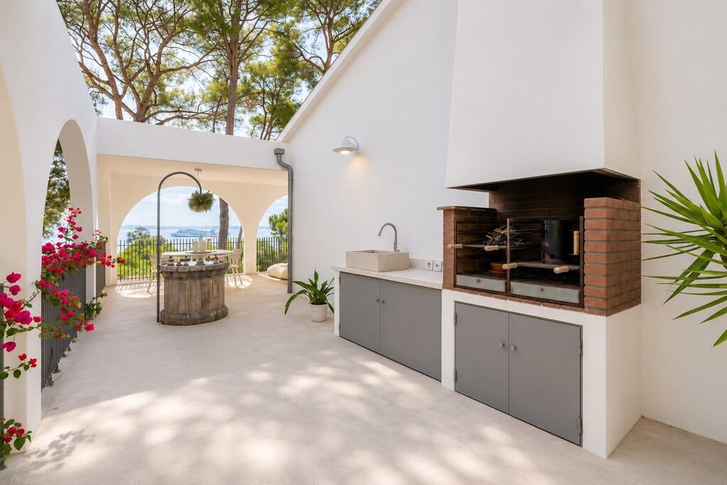 3 sypialnia Willa na sprzedaż w Alcudia z garażem - 1 950 000 € (Ref: 9966285)
