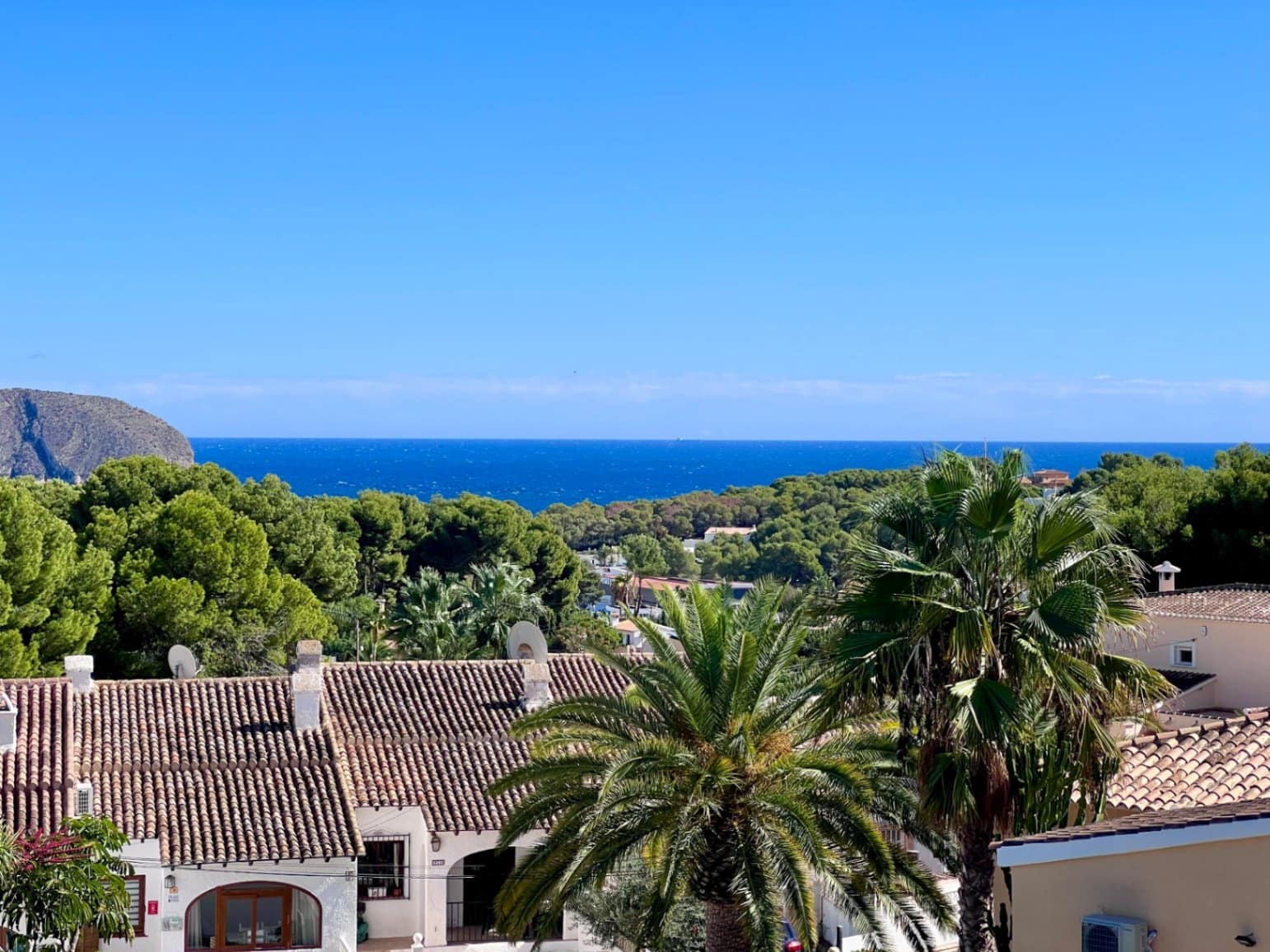 3 bedroom Villa for sale in Benissa with pool garage - € 2,400,000 (Ref: 8589961)