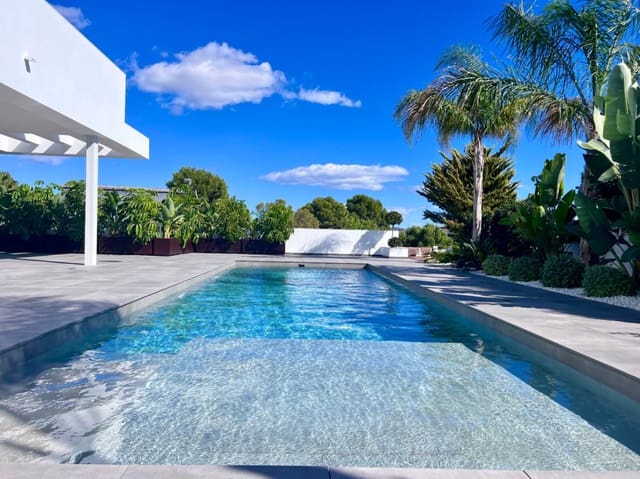 3 makuuhuone Huvila myytävänä paikassa Benissa mukana uima-altaan 
autotalli - 2 400 000 € (Ref: 8589961)