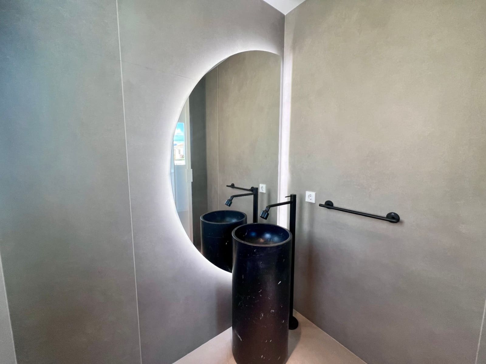 3 bedroom Villa for sale in Benissa with pool garage - € 2,400,000 (Ref: 8589961)