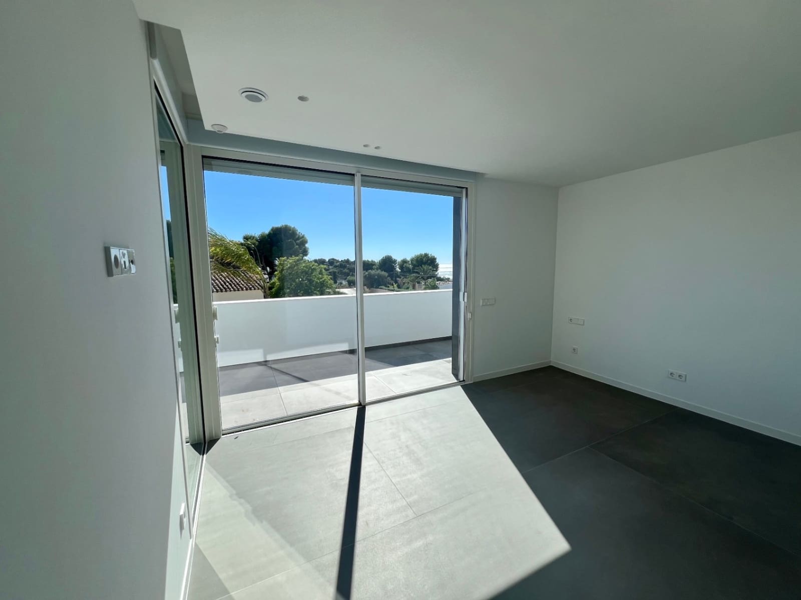 3 bedroom Villa for sale in Benissa with pool garage - € 2,400,000 (Ref: 8589961)