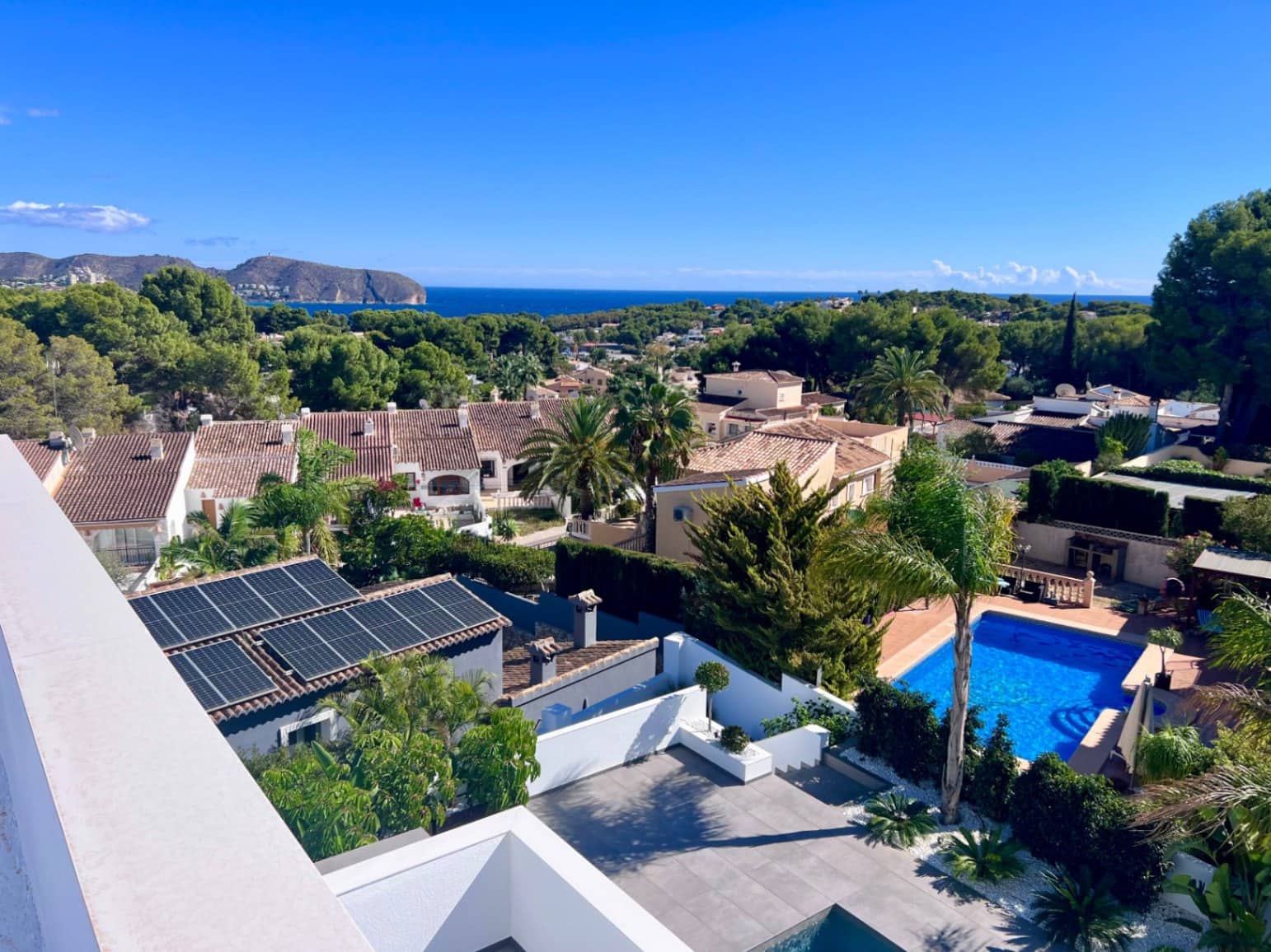 3 bedroom Villa for sale in Benissa with pool garage - € 2,400,000 (Ref: 8589961)