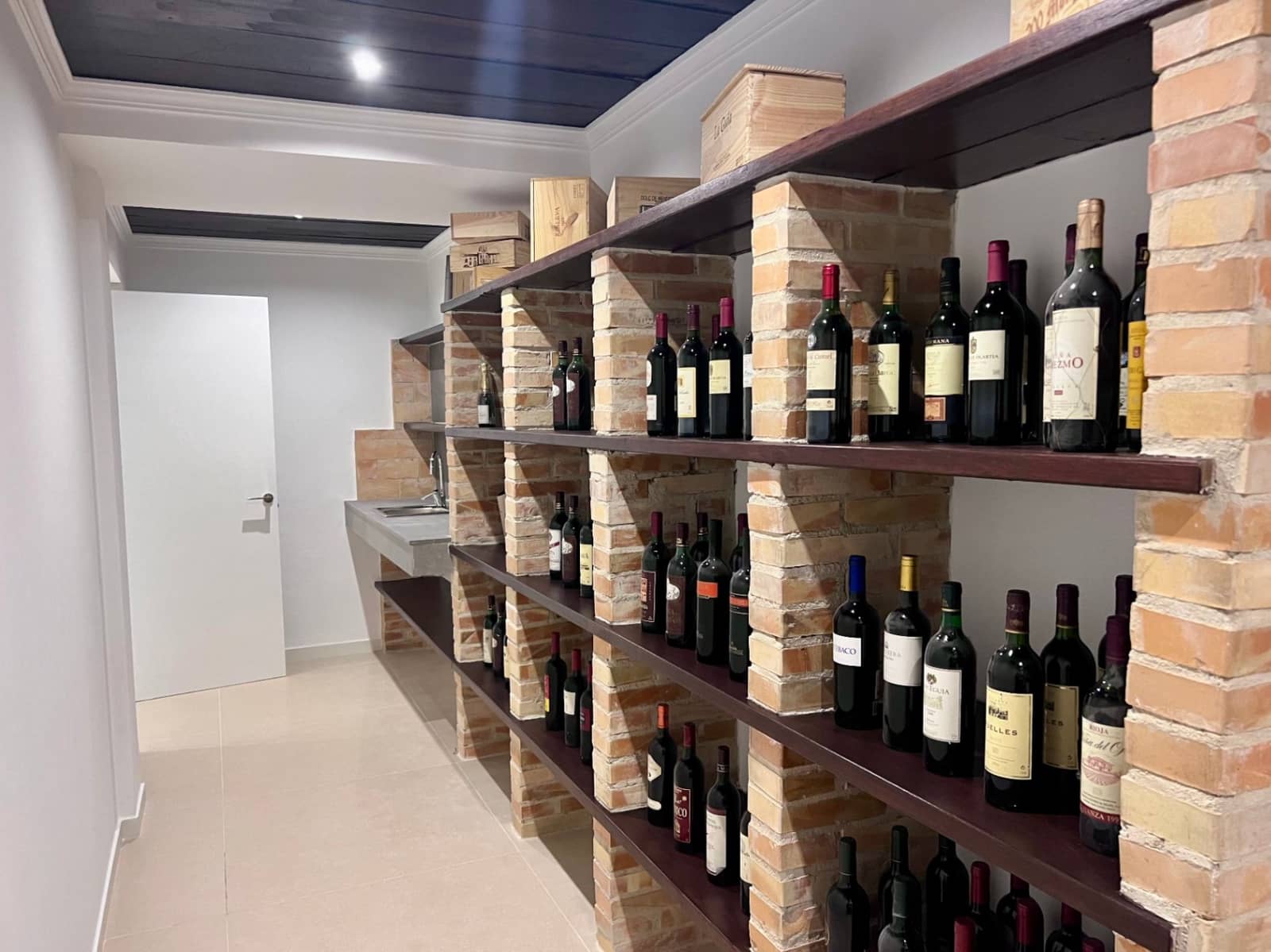 3 bedroom Villa for sale in Benissa with pool garage - € 2,400,000 (Ref: 8589961)