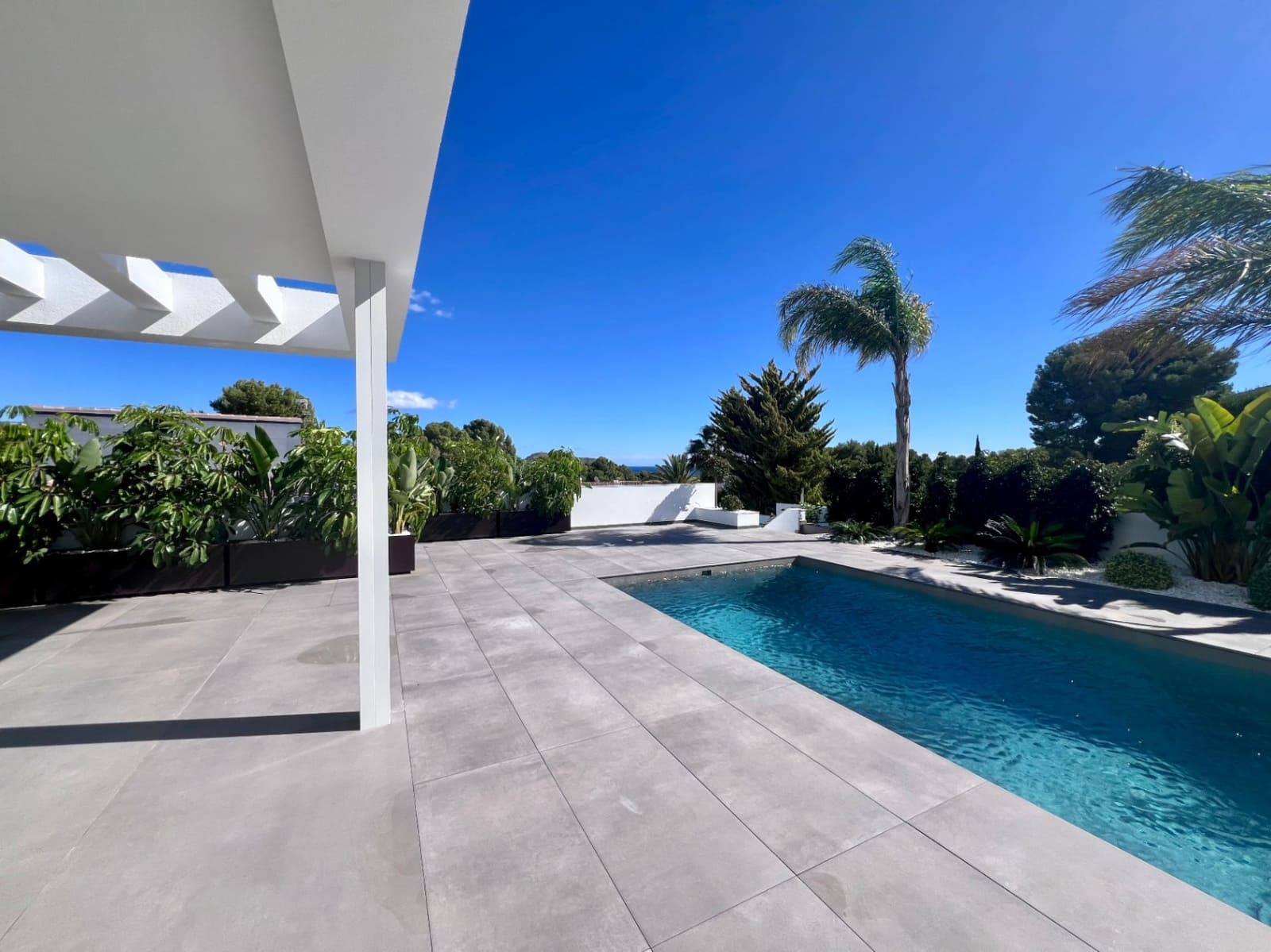 3 bedroom Villa for sale in Benissa with pool garage - € 2,400,000 (Ref: 8589961)