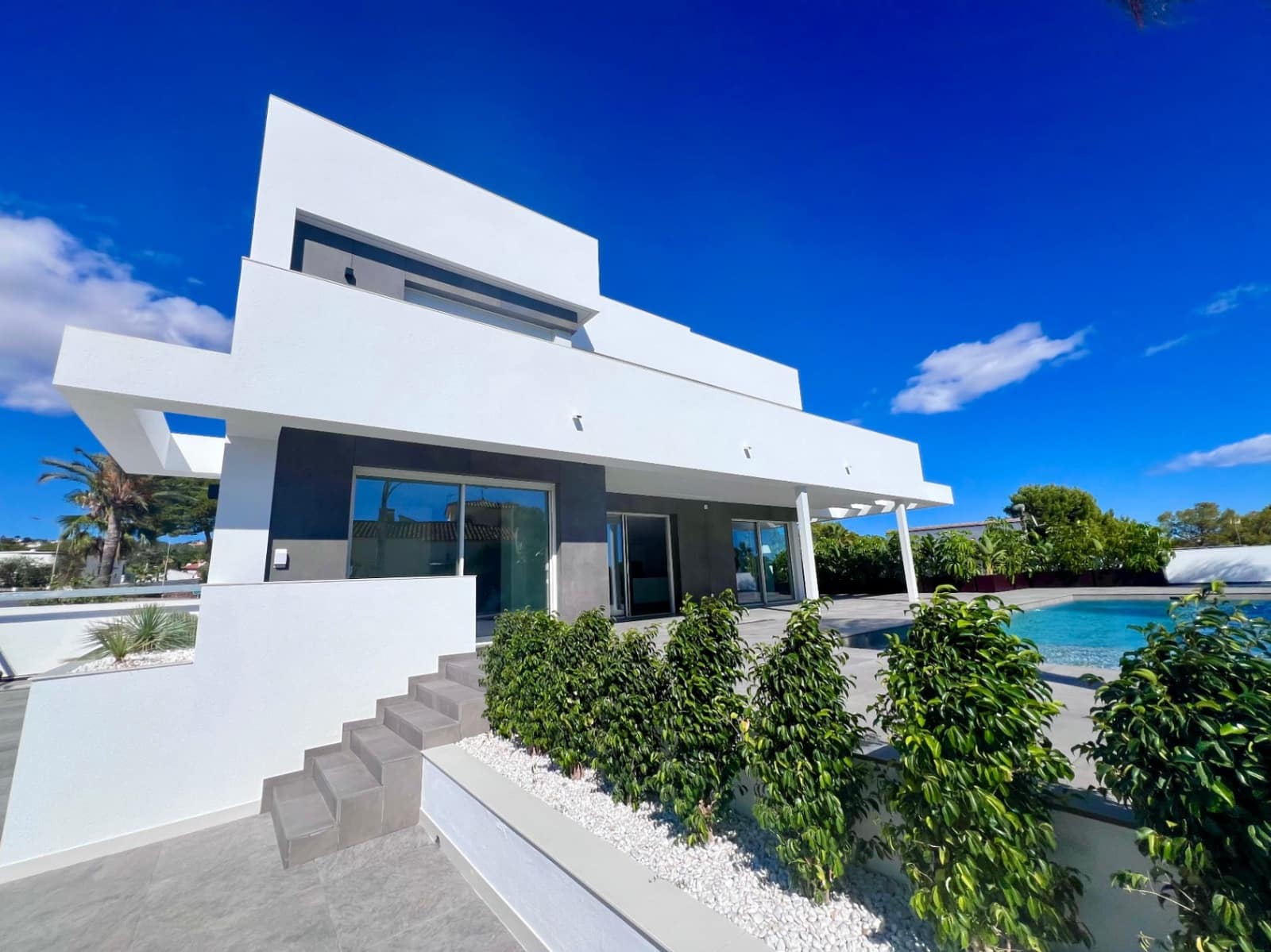 3 bedroom Villa for sale in Benissa with pool garage - € 2,400,000 (Ref: 8589961)