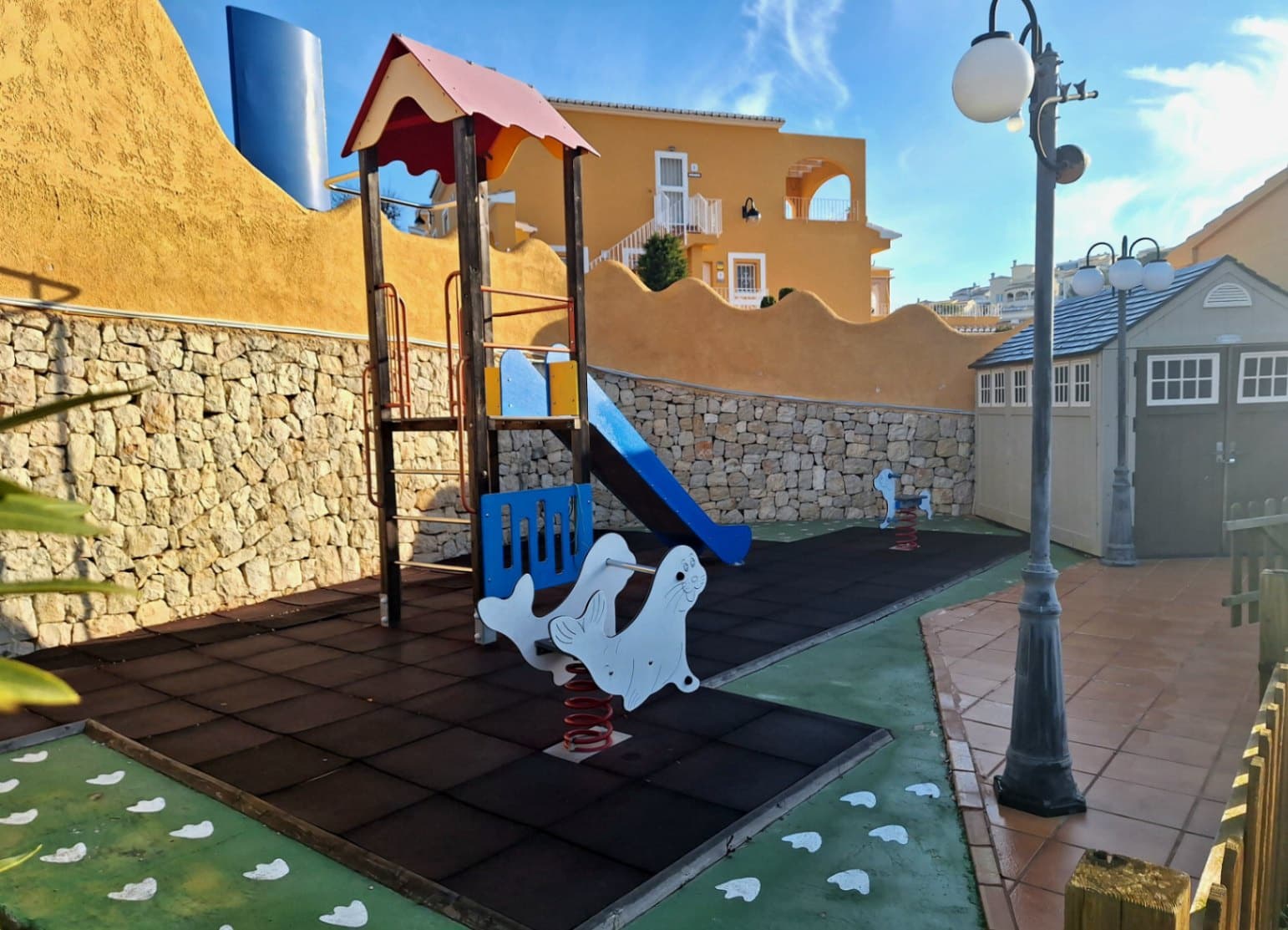 2 chambre Appartement à vendre à Cumbre del Sol avec piscine garage - 185 000 € (Ref: 8734577)