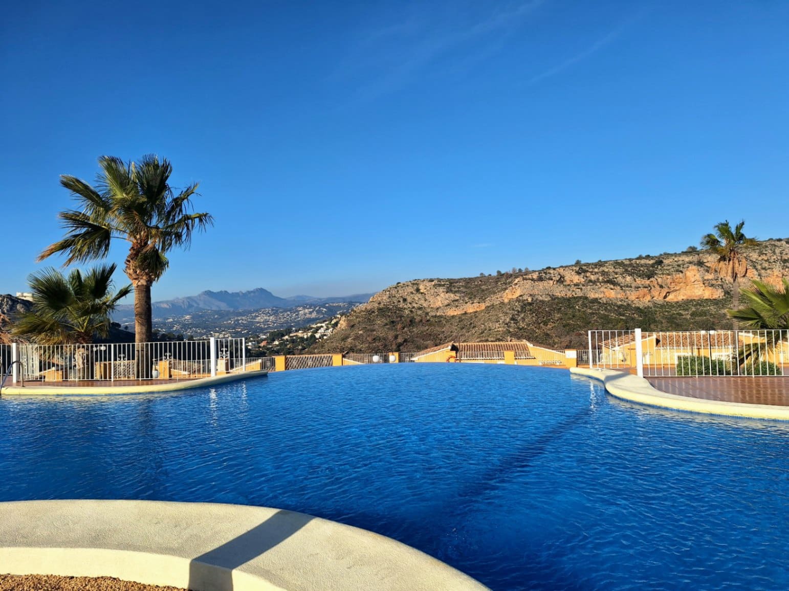 2 chambre Appartement à vendre à Cumbre del Sol avec piscine garage - 185 000 € (Ref: 8734577)