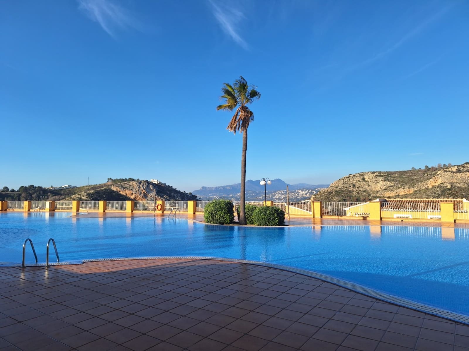 2 chambre Appartement à vendre à Cumbre del Sol avec piscine garage - 185 000 € (Ref: 8734577)