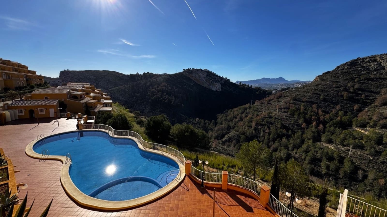 2 chambre Appartement à vendre à Cumbre del Sol avec piscine garage - 185 000 € (Ref: 8734577)