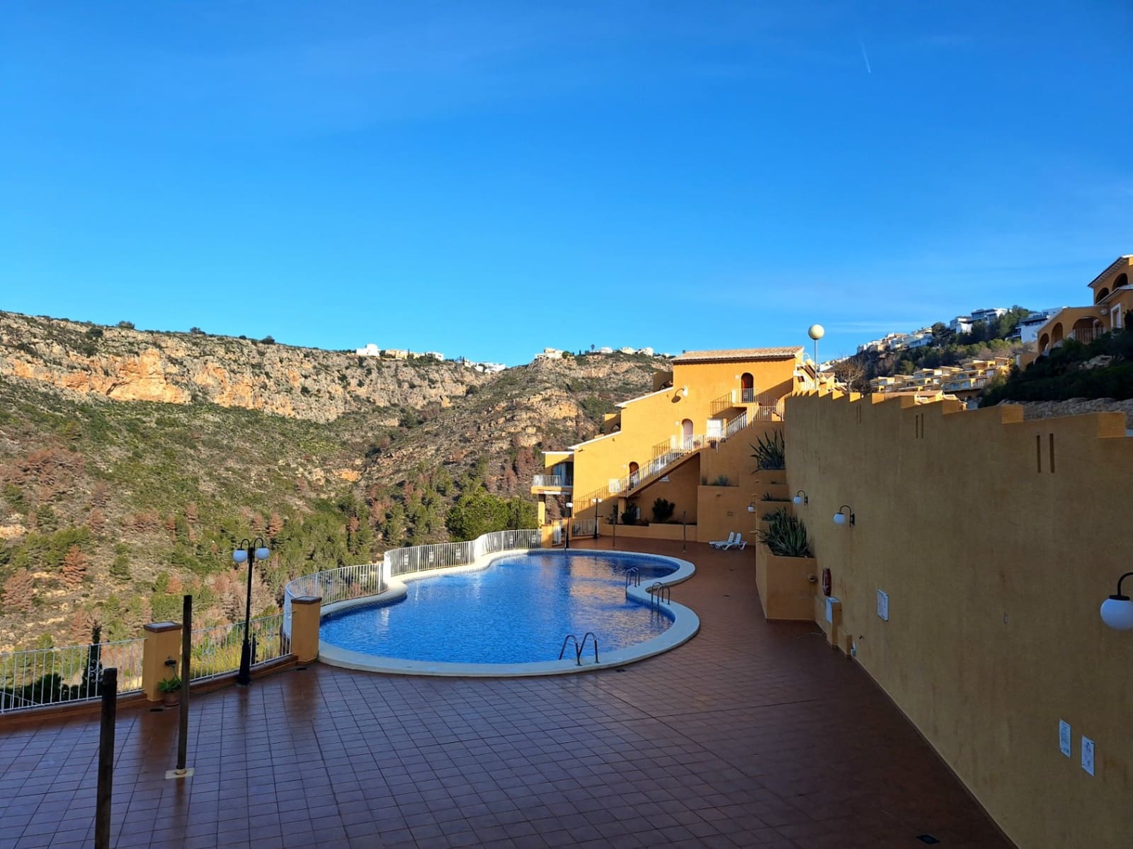 2 chambre Appartement à vendre à Cumbre del Sol avec piscine garage - 185 000 € (Ref: 8734577)