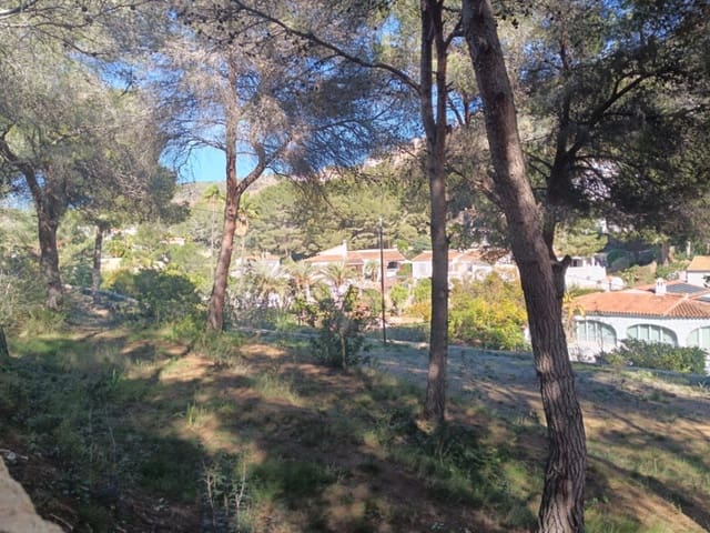Bouwgrond te koop in Moraira, Teulada-Moraira - € 450.000 (Ref: 8848100)